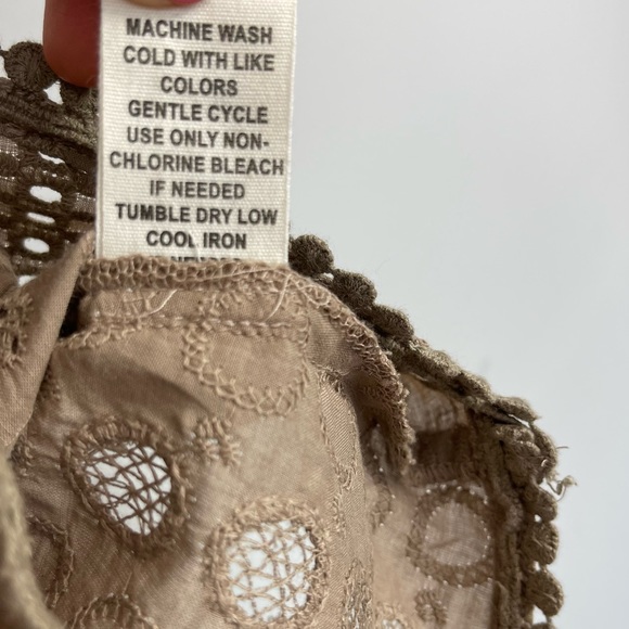 JOIE Tan Eyelet Crochet Sleeveless Blouse NWT S V-Neck Cotton Tank Top $98 - Picture 13 of 14
